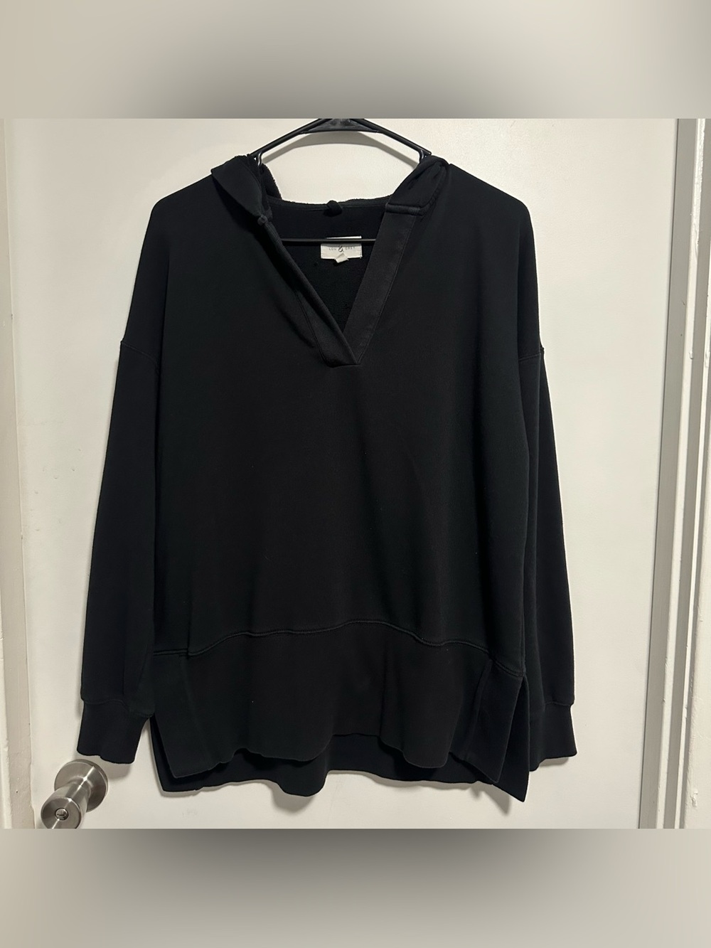 Lou & Grey Black V-Neck Hoodie Pullover